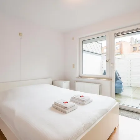 Spacious - Ground Floor Near Beach Appartamento