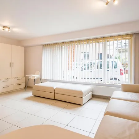 Spacious - Ground Floor Near Beach Appartamento Ostenda